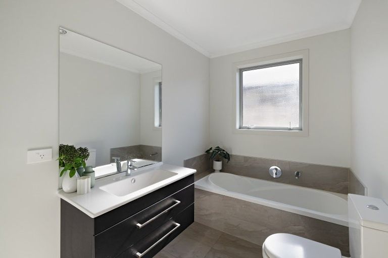 Photo of property in 22 Richardson Road, Omokoroa, 3114