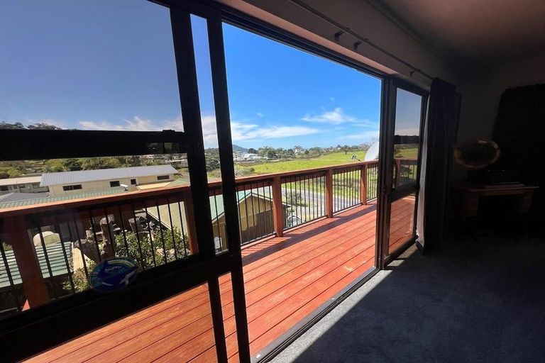 Photo of property in 105 Oakura Road, Oakura, Hikurangi, 0184