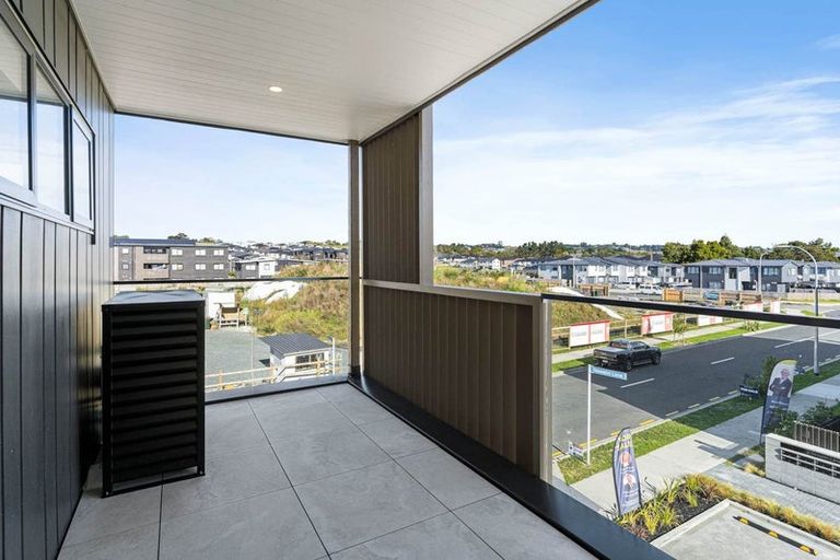 Photo of property in 201/1 Dishys Road, Flat Bush, Auckland, 2019