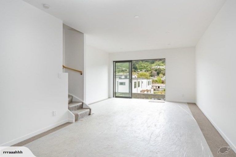 Photo of property in 3/7 Handyside Street, Tawa, Wellington, 5028