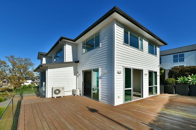 Photo of property in 23 Galbraith Greens, Silverdale, 0932