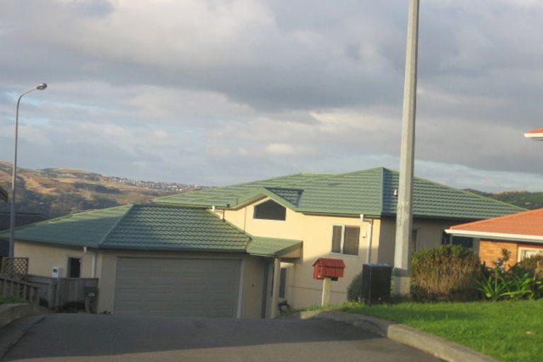Photo of property in 27 Chastudon Place, Tawa, Wellington, 5028