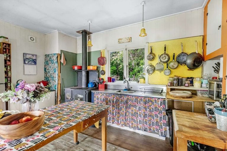 Photo of property in 16 Cole Street, Dannevirke, 4930