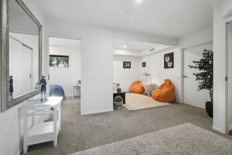 Photo of property in 10 Crowther Terrace, Waipahihi, Taupo, 3330