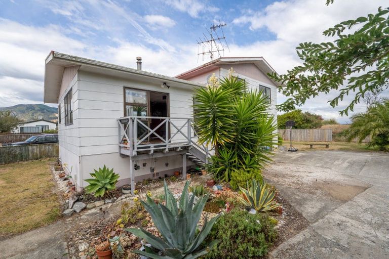 Photo of property in 2/117 Parkers Road, Tahunanui, Nelson, 7011