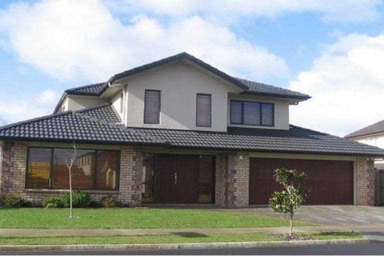 Photo of property in 14 Walter Haddrell Crescent, Flat Bush, Auckland, 2016