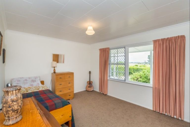 Photo of property in 234 Kawiu Road, Levin, 5510