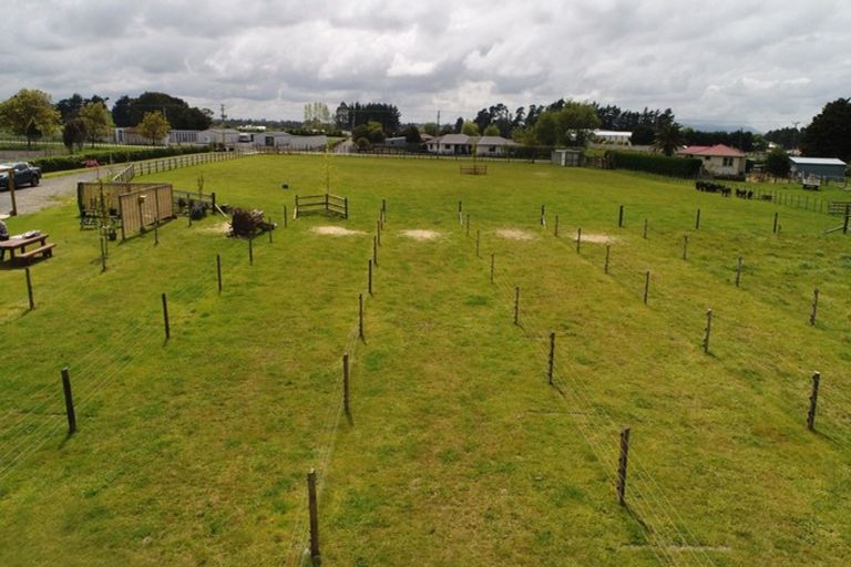 Photo of property in 39 Laws Road, Dannevirke, 4972