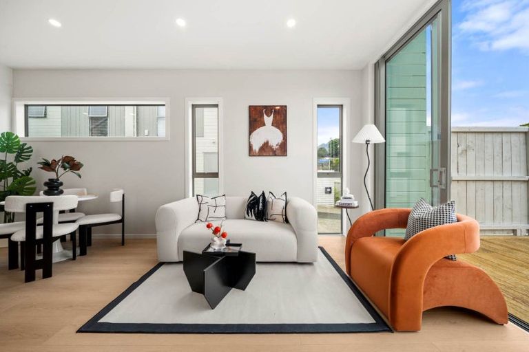 Photo of property in 10c Clensmore Place, Torbay, Auckland, 0630