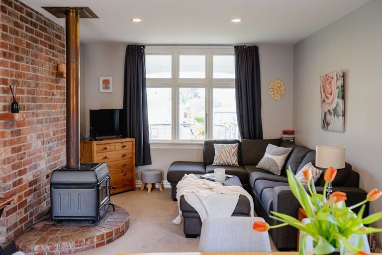 Photo of property in 25 Hugh Street, Sawyers Bay, Port Chalmers, 9023