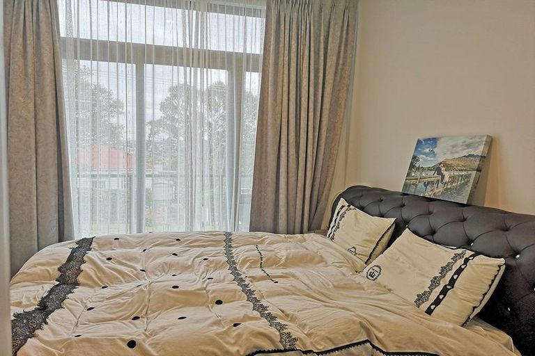 Photo of property in 3/50 Ocean View Road, Northcote, Auckland, 0627