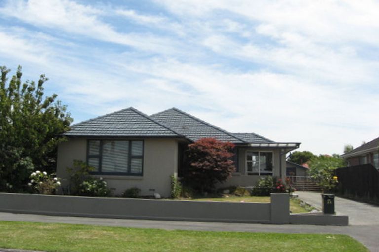 Photo of property in 25 Emlyn Place, Avondale, Christchurch, 8061