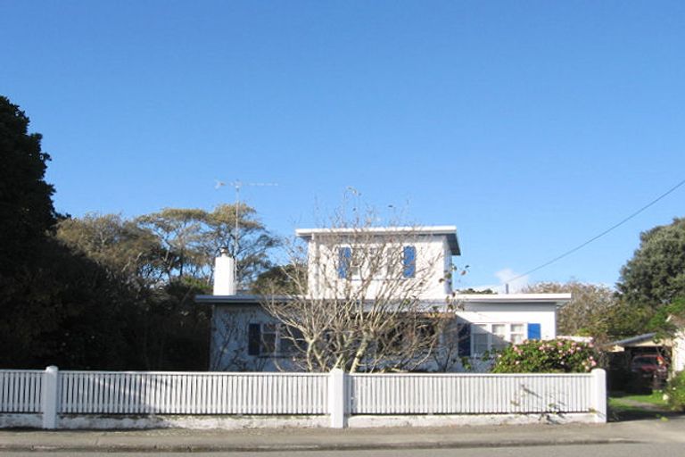 Photo of property in 40 Domain Road, Otaki, 5512