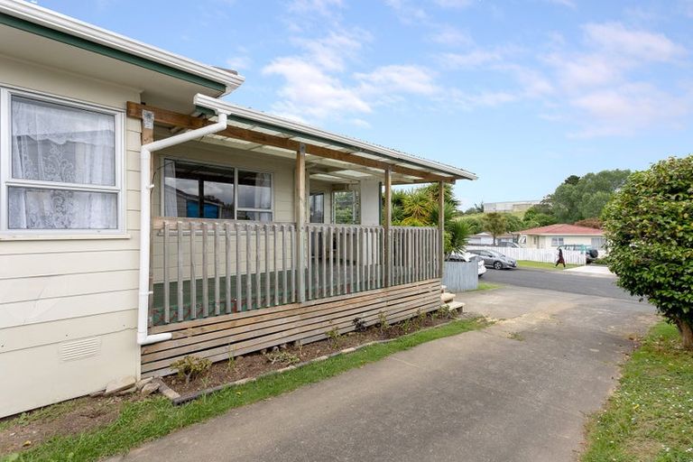 Photo of property in 45 Borich Road, Sunnyvale, Auckland, 0612