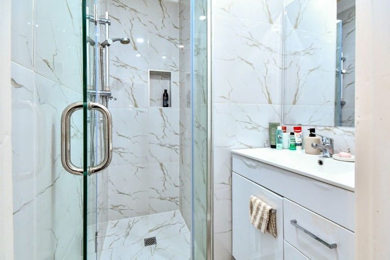 Photo of property in 58 Youngs Road, Papakura, 2110