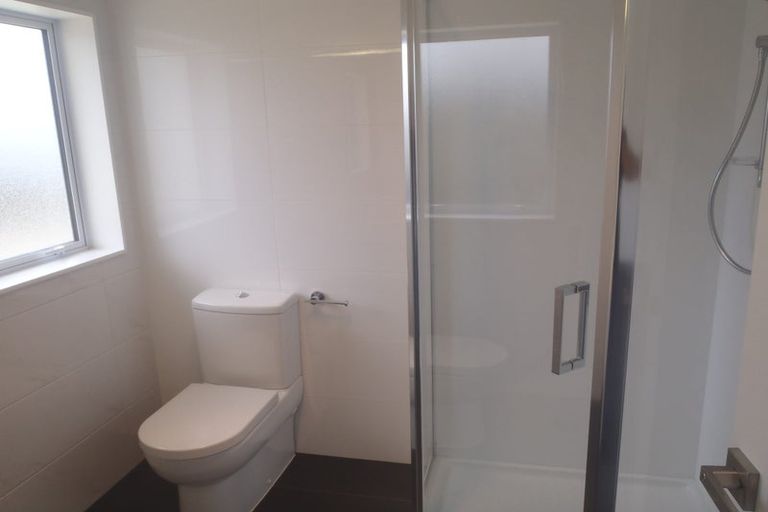 Photo of property in 21 Eastview Crescent, Stanmore Bay, Whangaparaoa, 0932