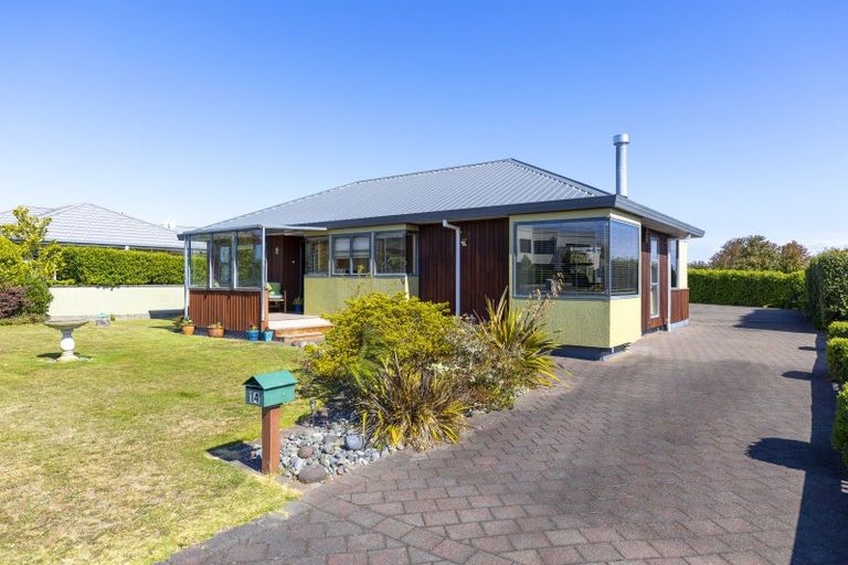 Photo of property in 14 Fairview Terrace, Waipahihi, Taupo, 3330