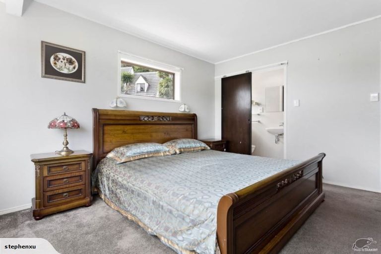 Photo of property in 7 Kallista Place, Browns Bay, Auckland, 0630
