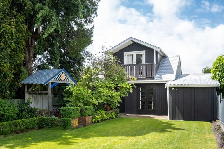 Photo of property in 63 Nelson Crescent, Napier South, Napier, 4110