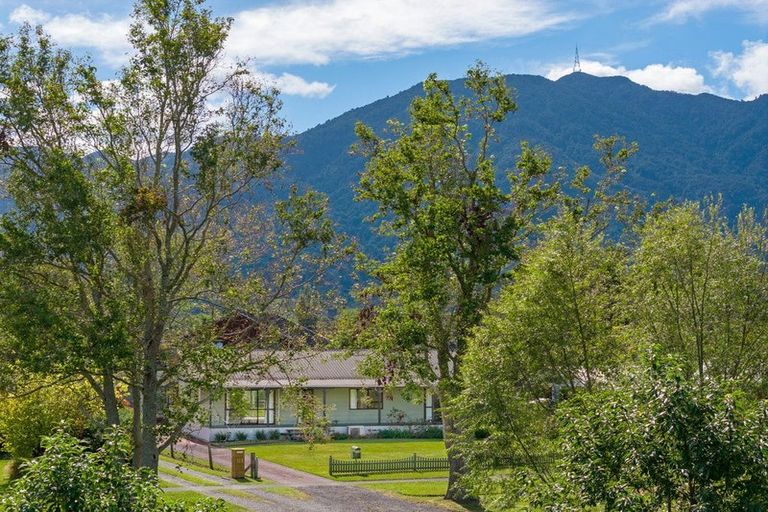 Photo of property in 124 Stanley Avenue, Te Aroha, 3320