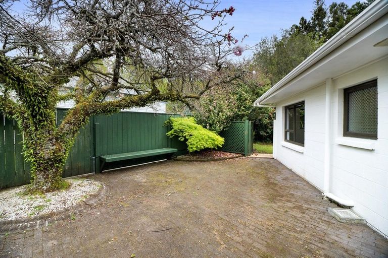 Photo of property in 24 Tainui Terrace, Inglewood, 4330