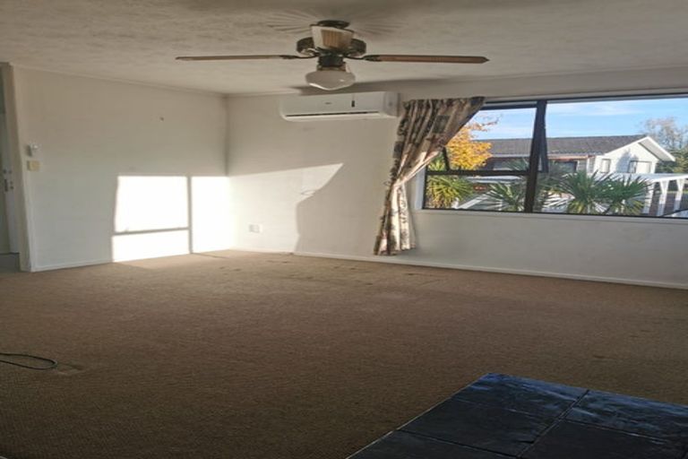 Photo of property in 54 Arodella Crescent, Ranui, Auckland, 0612