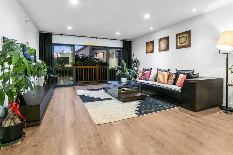 Photo of property in 29a Arrow Road, Forrest Hill, Auckland, 0620