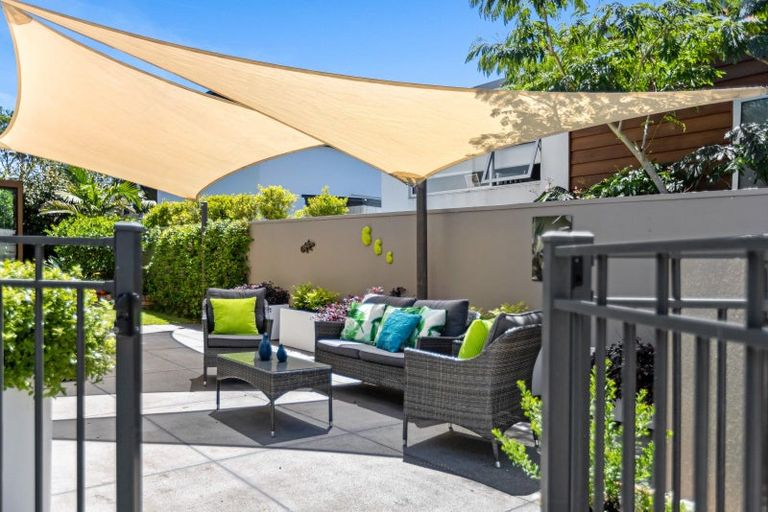 Photo of property in 9 Marie Avenue, Red Beach, 0932