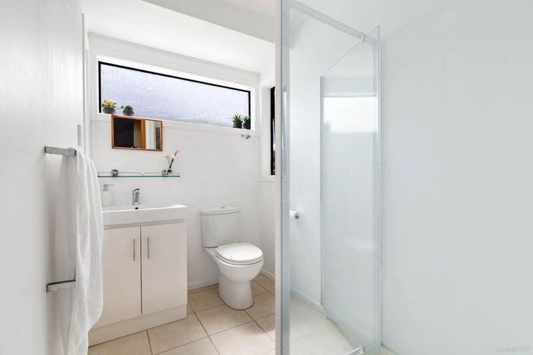 Photo of property in 126 Archers Road, Glenfield, Auckland, 0629