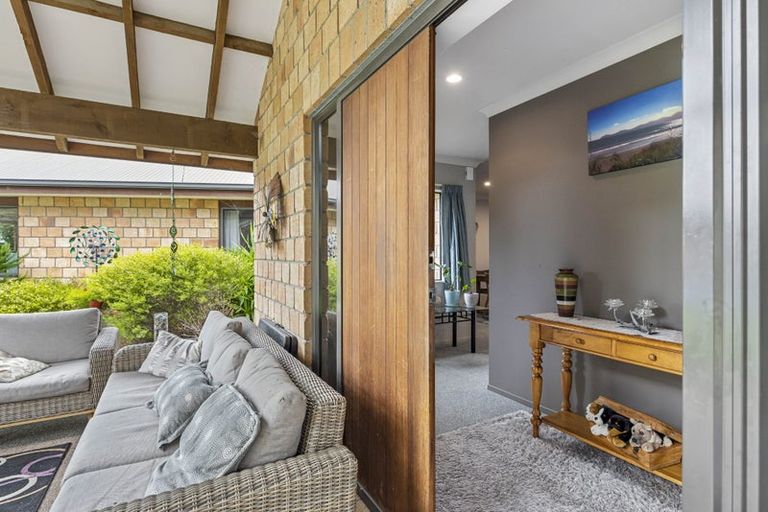 Photo of property in 37 Ashleigh Way, Waikanae Beach, Waikanae, 5036