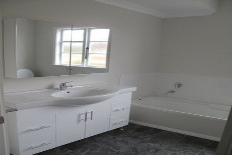 Photo of property in 2 Cornwall Street, Hutt Central, Lower Hutt, 5010