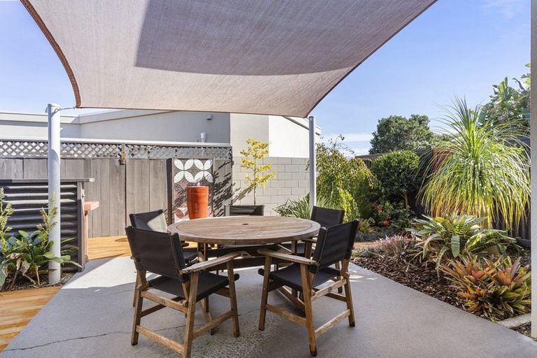 Photo of property in 12 Paua Cove, Papamoa Beach, Papamoa, 3118