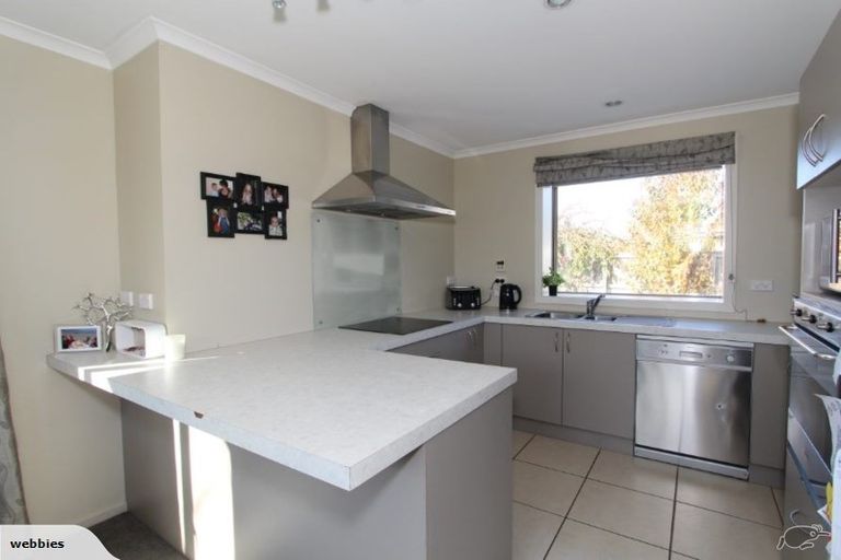 Photo of property in 128 Rolleston Drive, Rolleston, 7614