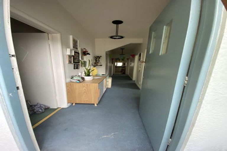 Photo of property in 182 Oriental Parade, Oriental Bay, Wellington, 6011