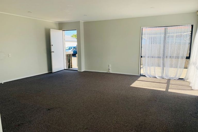 Photo of property in 79a Templeton Place, Clendon Park, Auckland, 2103