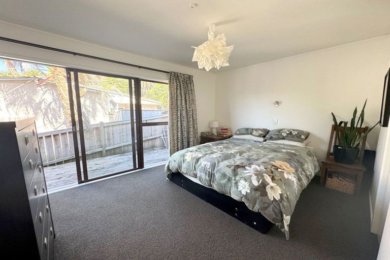 Photo of property in 1/801 Beach Road, Browns Bay, Auckland, 0630