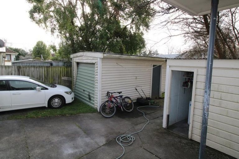 Photo of property in 30 Bateman Avenue, Bryndwr, Christchurch, 8053