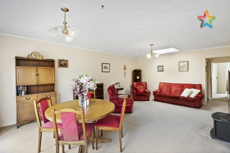 Photo of property in 1b Guiness Street, Avalon, Lower Hutt, 5011