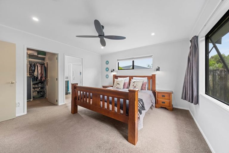 Photo of property in 1 Whitcombe Street, Lepperton, New Plymouth, 4373