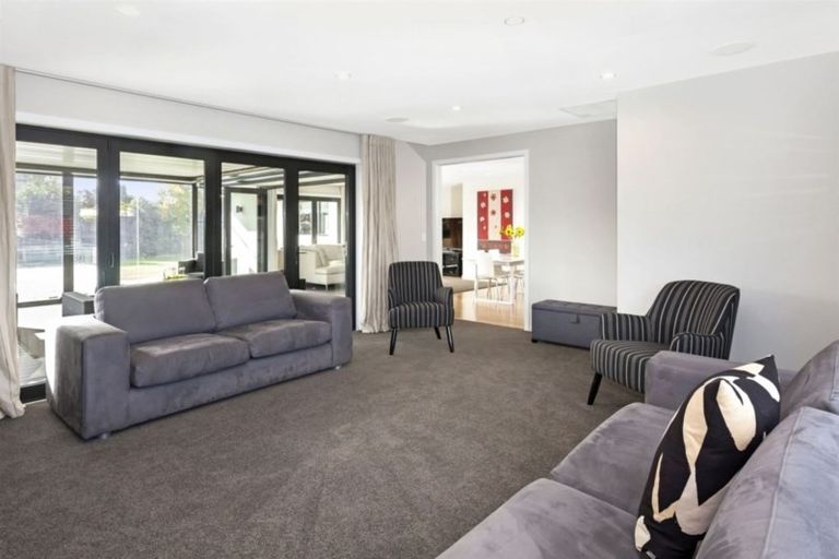 Photo of property in 10 Penhelig Place, Burnside, Christchurch, 8053