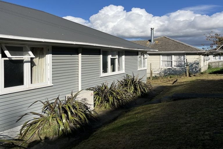 Photo of property in 47 Dimock Street, Titahi Bay, Porirua, 5022