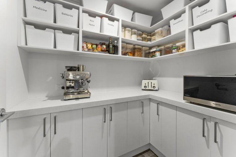 Photo of property in 16 Magnetic Place, Cromwell, 9310