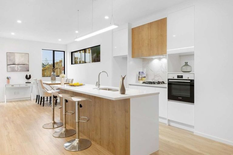 Photo of property in 38 Waihou Crescent, Albany Heights, Auckland, 0632