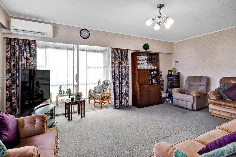 Photo of property in 3 Karaka Street, Hawera, 4610