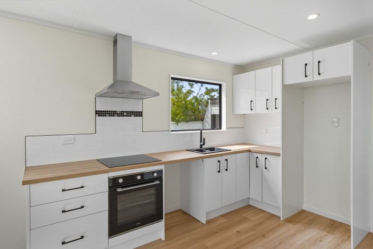 Photo of property in 42 Quinn Road, Levin, 5510