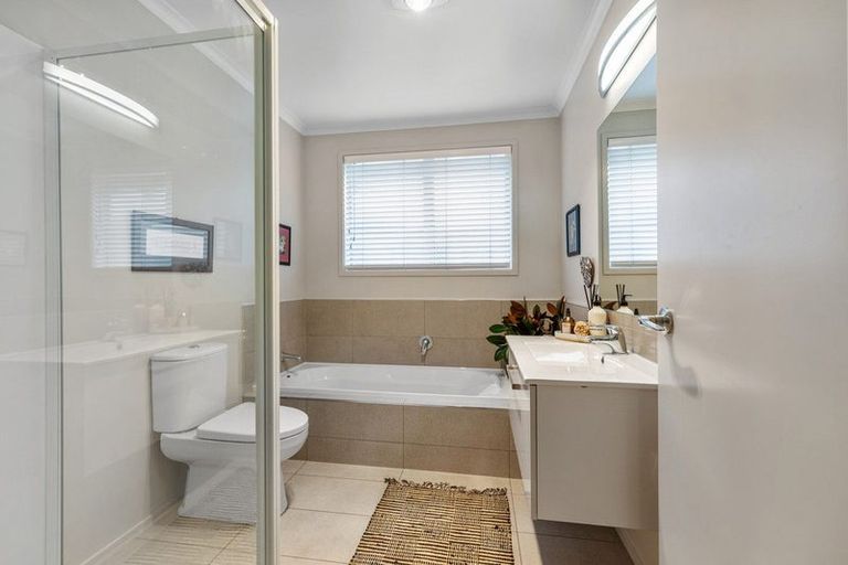 Photo of property in 6 Rire Hau Lane, Pyes Pa, Tauranga, 3112