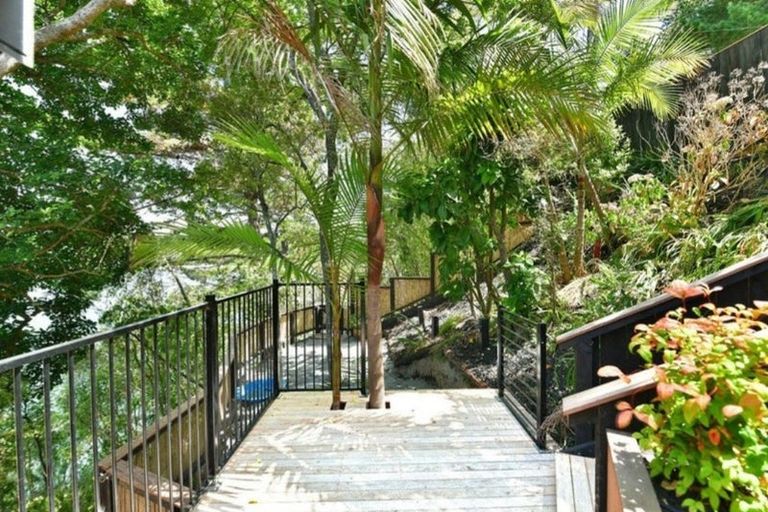 Photo of property in 254 Wade River Road, Wade Heads, Whangaparaoa, 0932