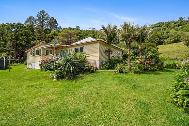 Photo of property in 32 Smith Road, Matakana, Warkworth, 0985