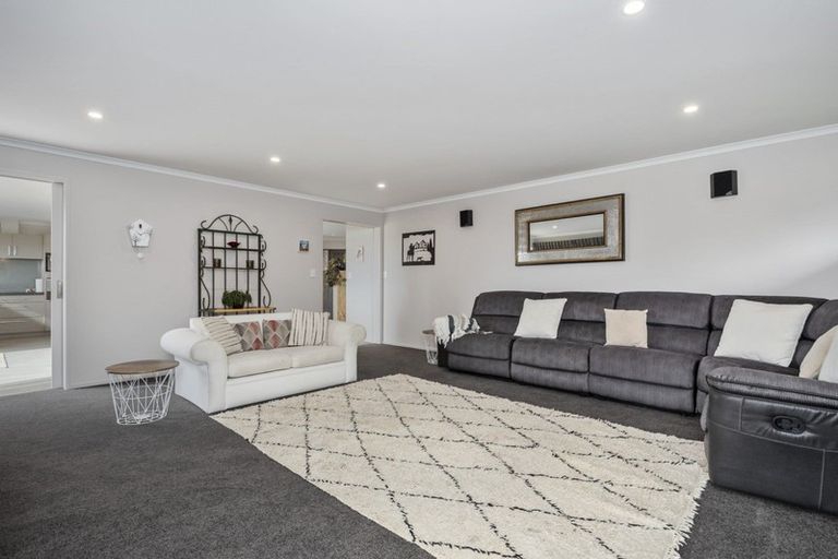 Photo of property in 43 Norm Freeman Drive, Te Puke, 3119
