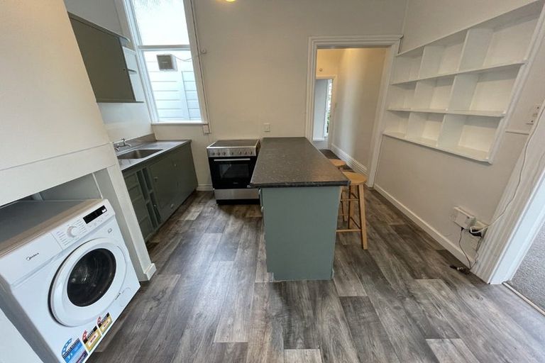 Photo of property in 16a Clifton Terrace, Kelburn, Wellington, 6012